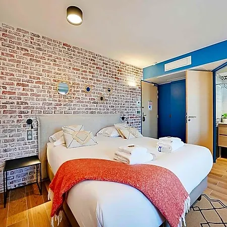 Pleasant With Rooftop - 2p - Vanves Szálloda 3*