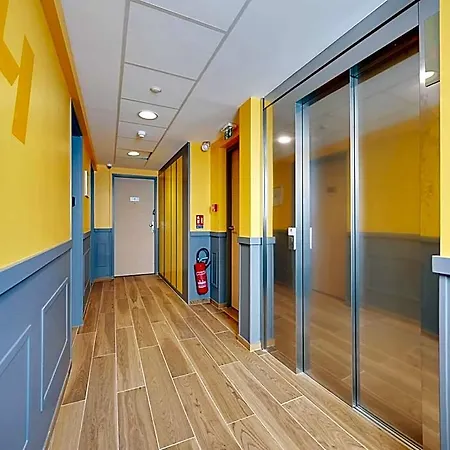 Hotel Pleasant With Rooftop - 2p - Vanves